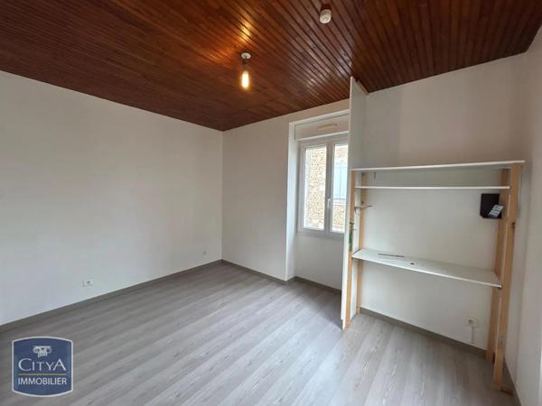 Appartement à louer 3 pièces 82m²