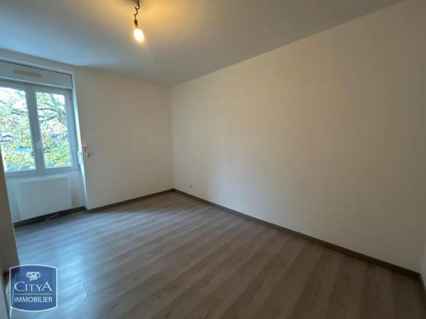 Appartement à louer 3 pièces 82m²