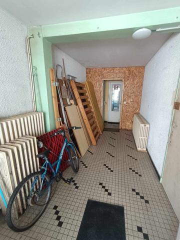 Immeuble composé de 2 T2 et 3 studios