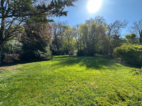 POITIERS SUD - A 5 MIN D'AUCHAN - MAISON D'ENVIRON 203m2 - 4/5CHAMBRES - APPENTIS - CHARMANTE -