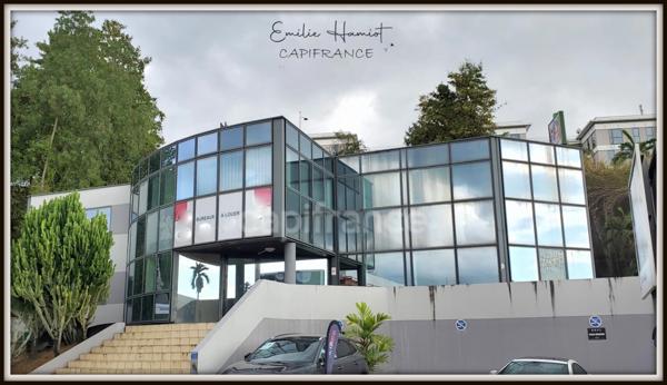 Local professionnel de 50m² - Fort de France Dillon Stade