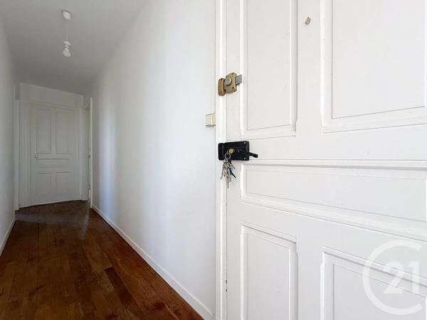 Appartement F3 à vendre  3 pièces - 68 m 2   TROYES  - 10