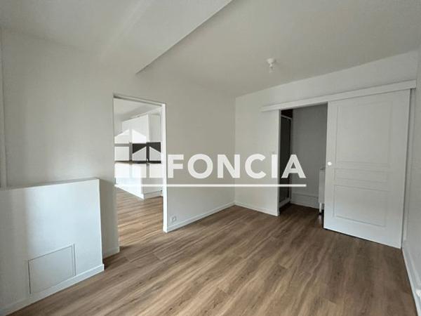 Location Appartement 2 pièces 26.26 m² - 14 BIS RUE DU TEMPLE La Rochelle 17000