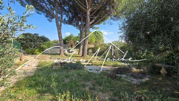Maison de 250m² sur 2 niveaux - 5 chambres - garage - terrain de 1500m² piscinable