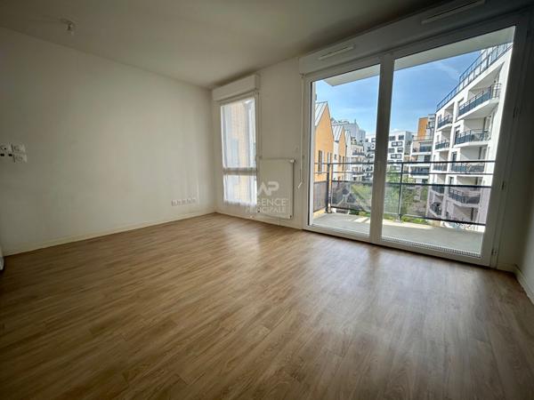 Poissy Appartement Studio 24m2 avec balcon €159 000 ** - Référence 9132