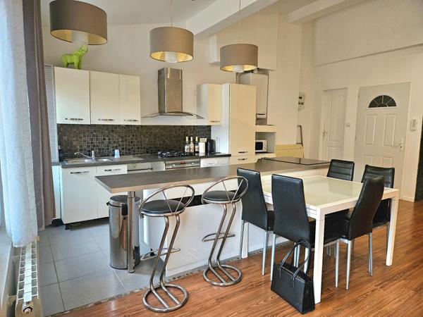 Appartement de 62m2 rénové + projet d'agrandissement de 28m2 validé à 2 pas du vieux port