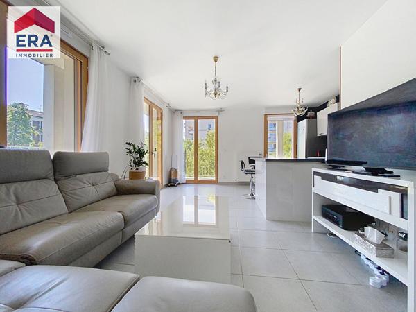 A LOUER VIDE - 4 PIECES - 74 M² AVEC BALCON - RESIDENCE 2019