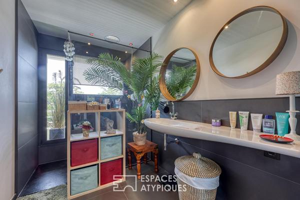Duplex avec piscine entre plage et port