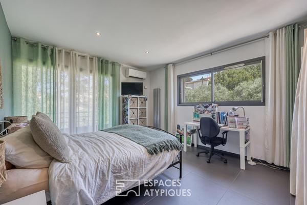 Duplex avec piscine entre plage et port