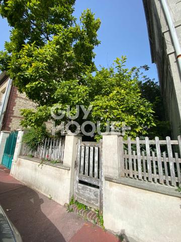 PROCHE PLACE MORNY - Appartement 3 pièces 57m2 - JARDIN.