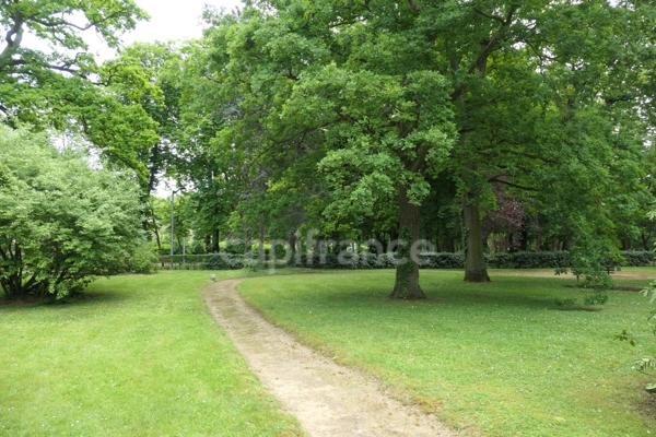 Dpt Yvelines (78), à vendre MAISONS LAFFITTE appartement T4 de 100 m²