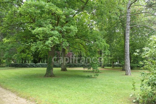 Dpt Yvelines (78), à vendre MAISONS LAFFITTE appartement T4 de 100 m²