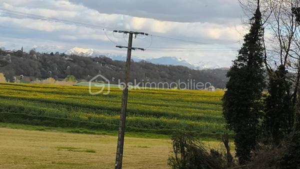 Terrain de 3 700 m²