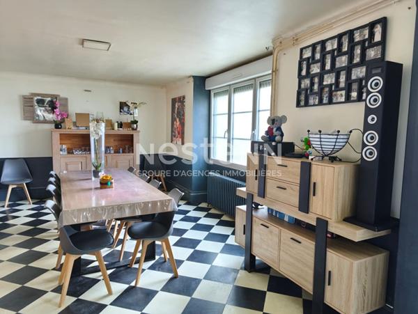Maison de ville à vendre à Nueil les Aubiers - 6 pièces, 145 m², idéal investisseur
