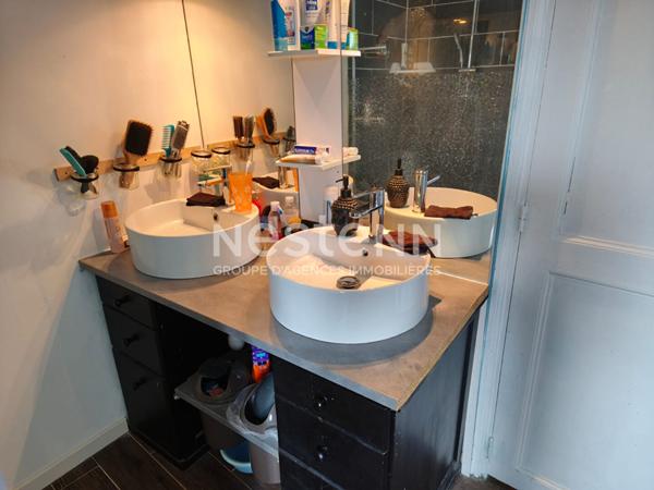 Maison de ville à vendre à Nueil les Aubiers - 6 pièces, 145 m², idéal investisseur