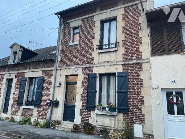 SOISSONS - Quartier LAMARTINE - Maison d'environ 117m² habitable avec terrasse et petit jardin.