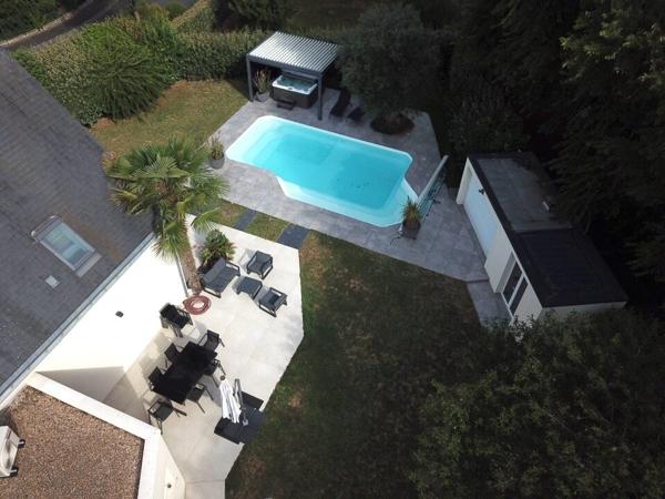 À vendre - Maison contemporaine, 6 pièces située à Saint-Cyr-sur-Loire (37540)