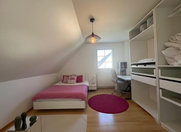 À vendre - Maison contemporaine, 6 pièces située à Saint-Cyr-sur-Loire (37540)