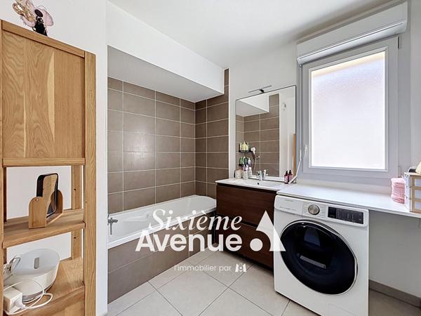 Appartement 4 pièces 77.12 m2