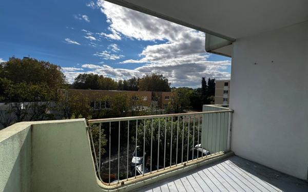 Appartement à louer    1 pièce •  Nîmes