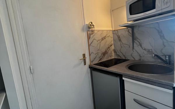 Appartement à louer    1 pièce •  Nîmes