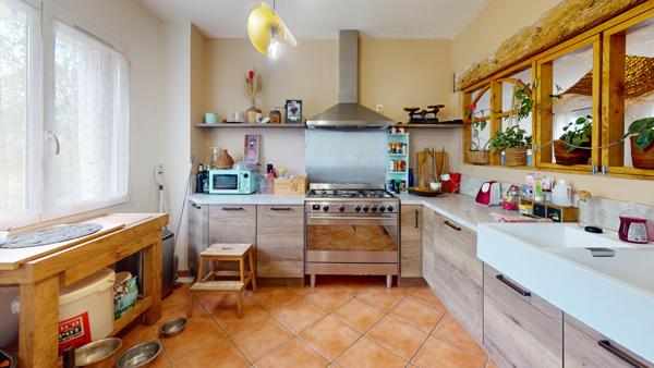 Maison lumineuse avec jardin, proche de Carcassonne