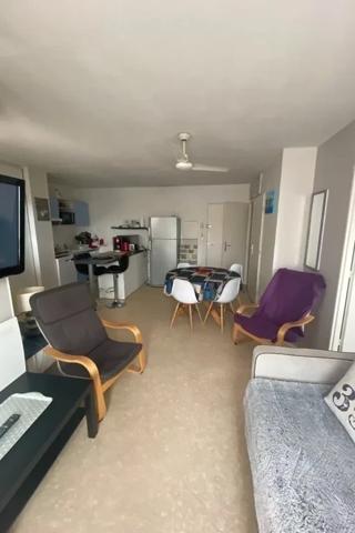 APPARTEMENT T2 AVEC TERRASSE ET PARKING AU PORT DE ROCHEFORT
