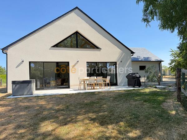 Vente
                Maison110 m² - 5 Pièces -
                    BAZOUGERS (53170)
