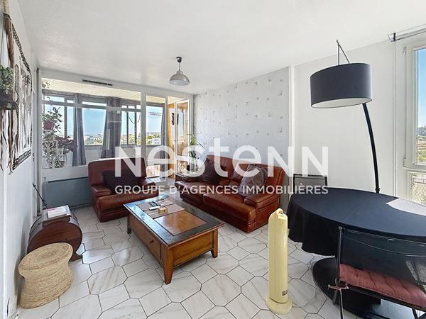 Appartement T4 Lumineux - 3 Chambres avec Balcon Cellier et Parking - 6è étage - Secteur Route de Genas - 69500 BRON