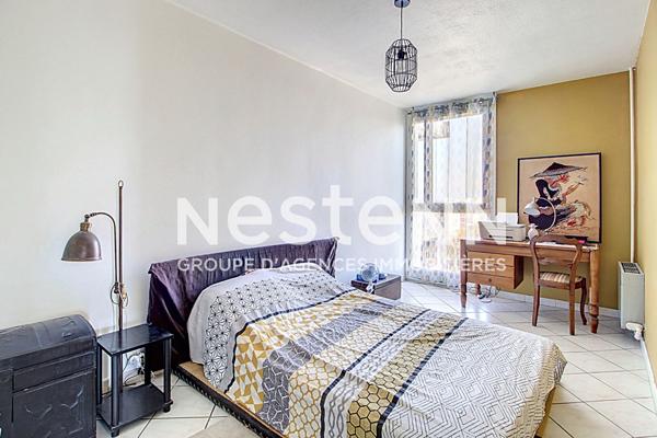 Appartement T4 Lumineux - 3 Chambres avec Balcon Cellier et Parking - 6è étage - Secteur Route de Genas - 69500 BRON