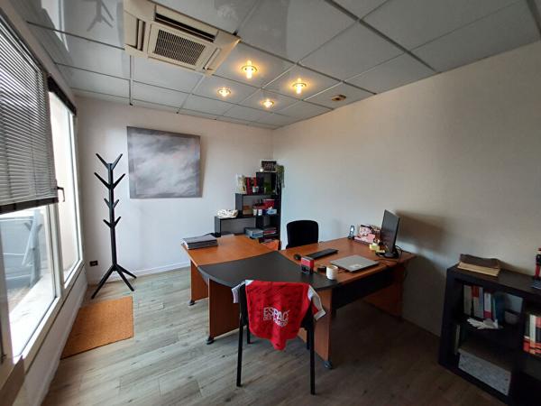 Bureaux La Roche Sur Yon 4 pièce(s) 50.75 m2 , La roche sur yon