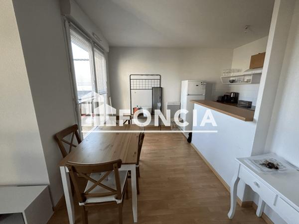 Location Appartement meublé 2 pièces 43.08 m² - VILLA FLORENTI - 117 AVENUE PIERRE MENDES FRANCE Avrille 49240