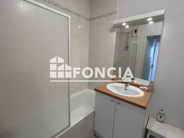 Location Appartement meublé 2 pièces 43.08 m² - VILLA FLORENTI - 117 AVENUE PIERRE MENDES FRANCE Avrille 49240