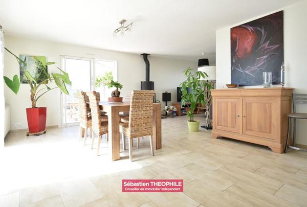 Maison proche Saint-Gilles-Croix-de-Vie 5 pièce(s) 136 m2 -