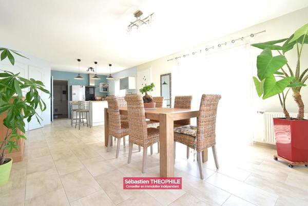 Maison proche Saint-Gilles-Croix-de-Vie 5 pièce(s) 136 m2 -
