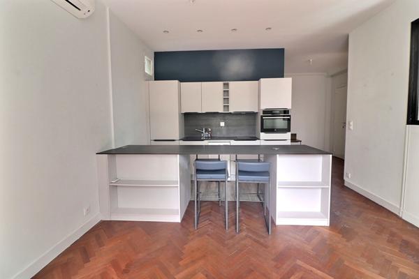 LOCATION APPARTEMENT - MARSEILLE 13008 - 2 Pièces - 55 m2