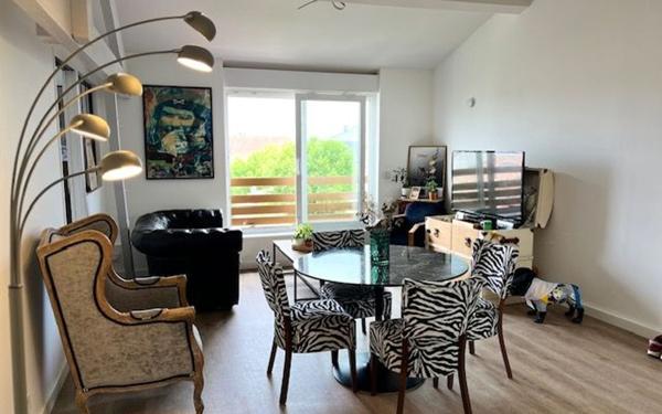 Appartement à vendre    2 pièces • 54 m2 Talence