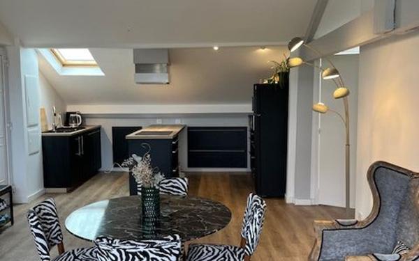 Appartement à vendre    2 pièces • 54 m2 Talence