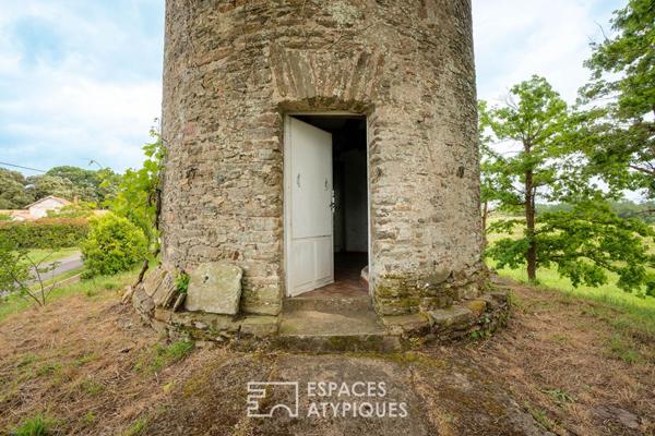 Belle parcelle avec panorama à 360° et ancien moulin à vent