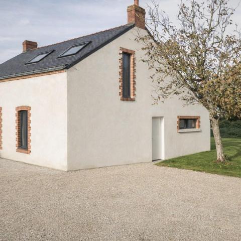 ST LUCE SUR LOIRE - Maison d'environ 68 m² totalement rénové.