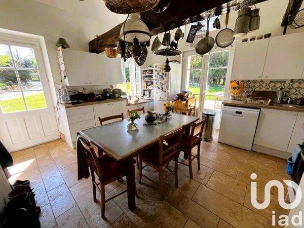 Domaine 10 pièces de 250 m² à Ferrières-en-Gâtinais (45210)