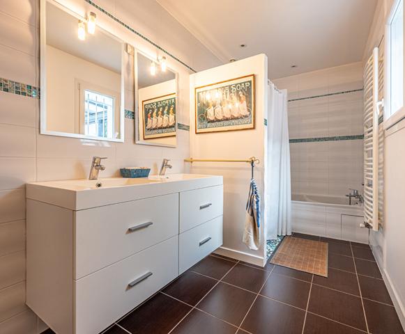 Maison familiale plain pied avec piscine 153M²