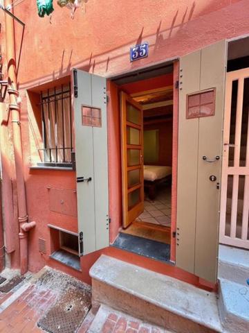 Appartement 2 pièces rénové – Vieille Ville de Menton