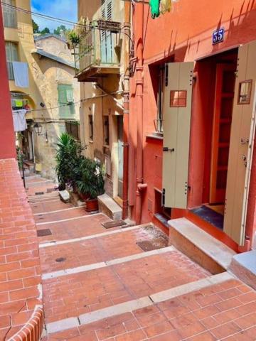 Appartement 2 pièces rénové – Vieille Ville de Menton