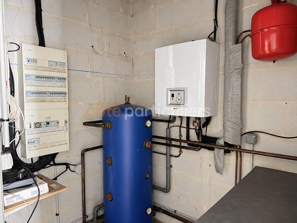Vente
                Immeuble100 m² - 4 Pièces -
                    CAUCHY A LA TOUR (62260)