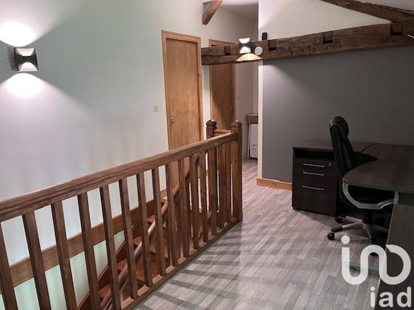 Maison à vendre 6 pièces 157 m² Terres-de-Haute-Charente