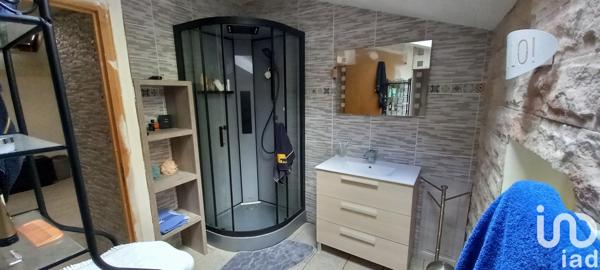Maison à vendre 6 pièces 157 m² Terres-de-Haute-Charente