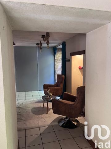 Maison à vendre 6 pièces 157 m² Terres-de-Haute-Charente