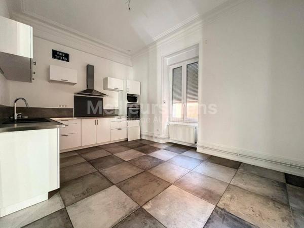 Joli Appartement Haussmannien en rez-de-chaussée