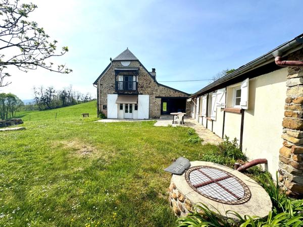 GRANGE REHABILITEE A LA CAMPAGNE AVEC DEPENDANCES
